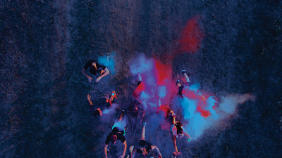 marathon runners, color run
